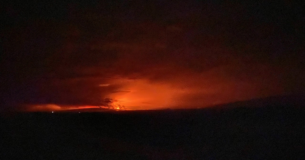 Mauna Loa Eruption at night